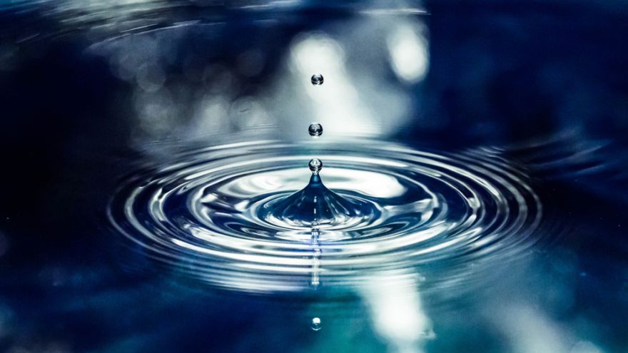 Woda Czy wody zaskórne są zdatne do picia? Poznaj rodzaje wód ze względu na położenie!