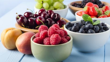 Źródło zdrowia, urody i… szczęścia? Jedz letnie warzywa i owoce!