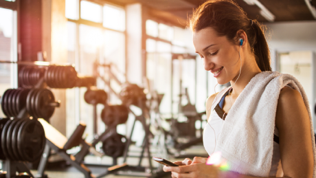 Technologia dla zdrowia i kondycji – jak nowoczesne rozwiązania pomagają nam na sali fitness