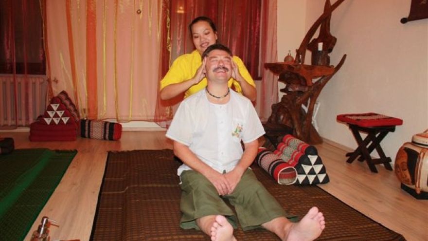 Terapie manualne Masaż tajski&#8230; i problem z głowy