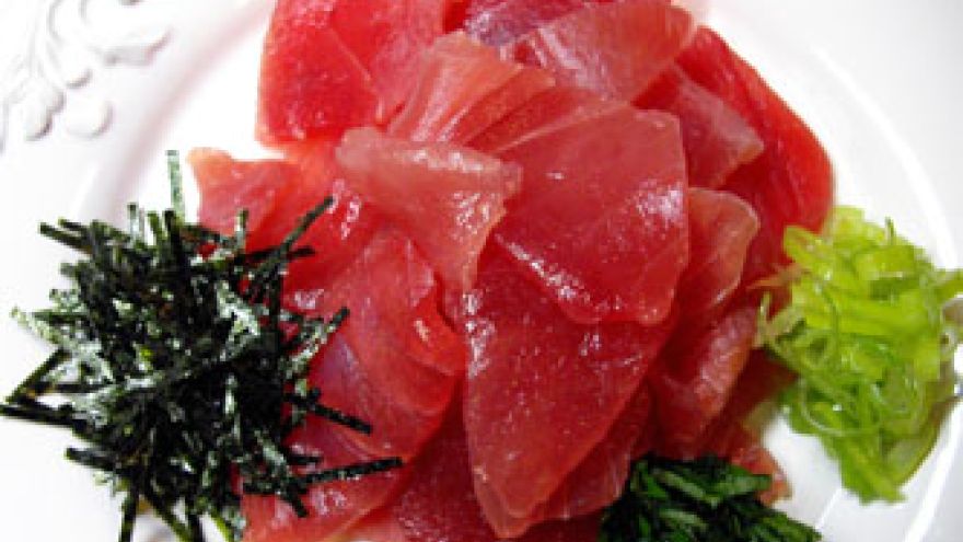 Sushi Surowy tuńczyk - duże mięśnie?