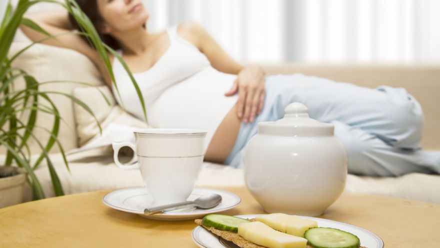Odżywianie w ciąży Nawyki żywieniowe kobiet w ciąży i karmiących piersią