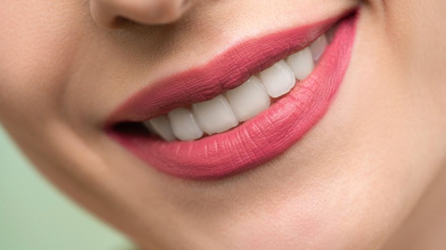 Zdrowe zęby Bruksizm i nadwrażliwość zębów – jak poradzić sobie z tymi chorobami? 
