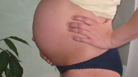 Dlaczego w ciąży trzeba przyjmować kwas foliowy?