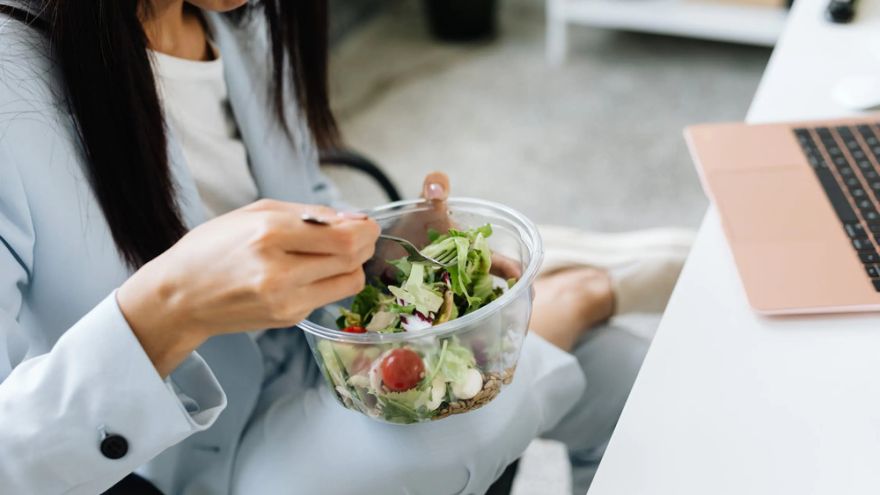 Jedzenie Jedzenie do biura - jak komponować zdrowe i smaczne posiłki?