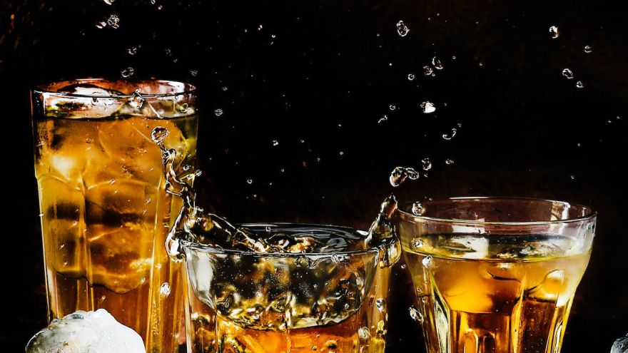 Alkohol Popularne napoje prowadzą do alkoholizmu!
