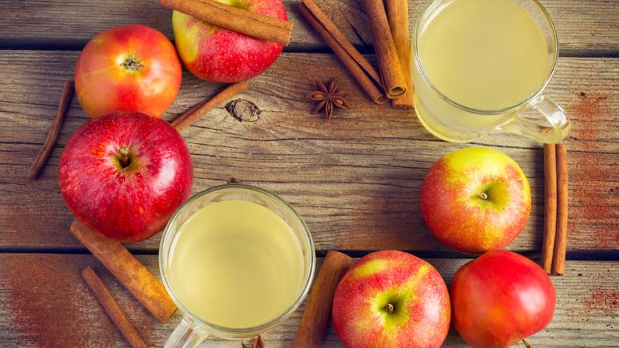 Jabłka Jak dobrze wybrać tłoczony sok jabłkowy?