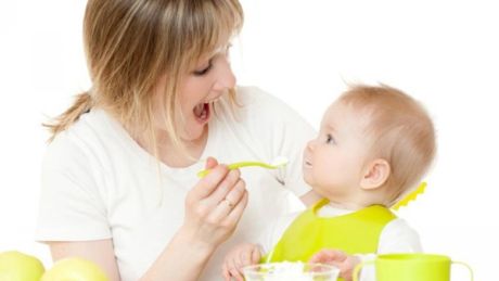 Rozszerzanie diety niemowląt  po polsku