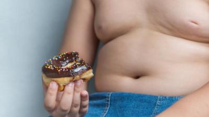Otyłe dziecko Chłopcy częściej niż dziewczynki cierpią na otyłość 