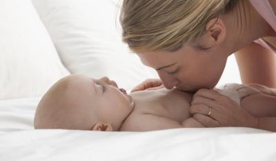 Dieta wspierająca mały brzuszek dziecka – wskazówki dla mamy