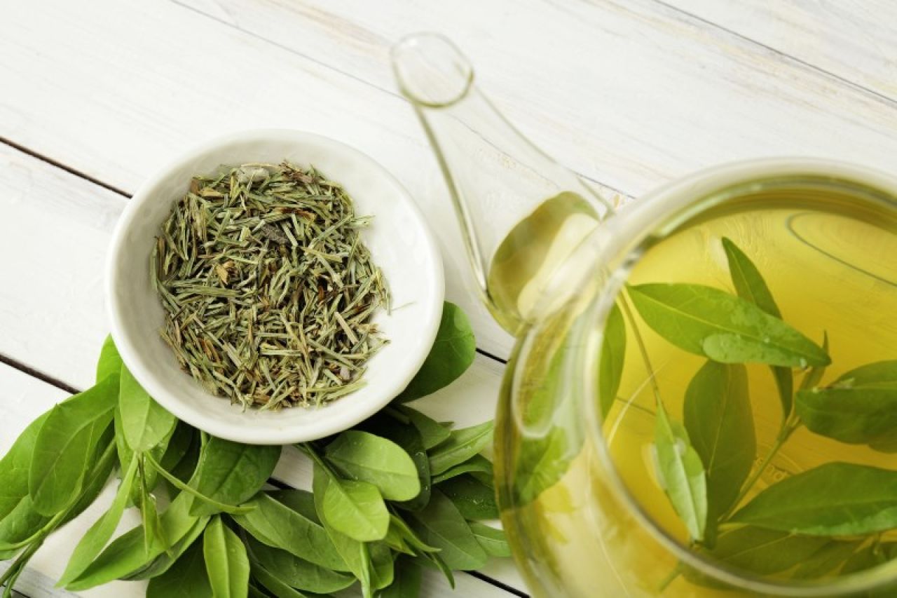 5 powodów, dla których warto pić zieloną herbatę wiosną