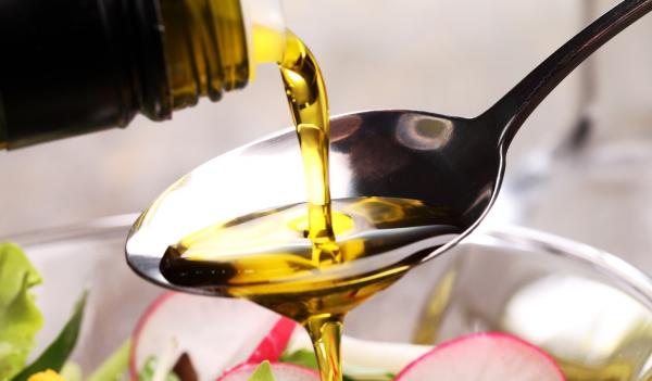 Odkryj olej lniany, złoty skarb dla twojego zdrowia