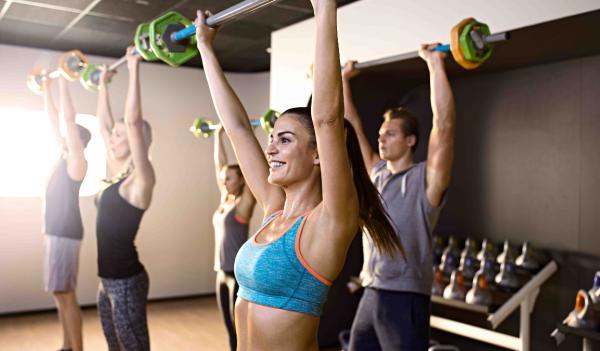 Zajęcia fitness na żywo w McFIT! Firma motywuje instruktorów atrakcyjnym wynagrodzeniem
