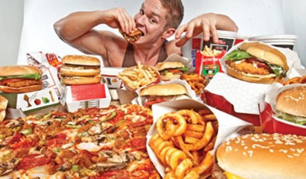 Cheat meal czy pleasure meal? Jak nie warto oszukiwać na diecie
