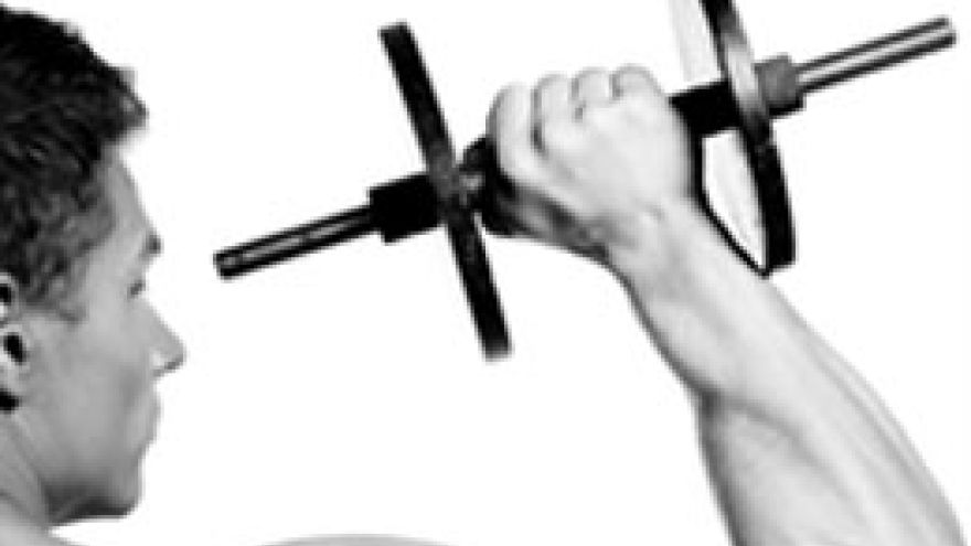 Wyciskanie sztangi Trening mięśni naramiennych