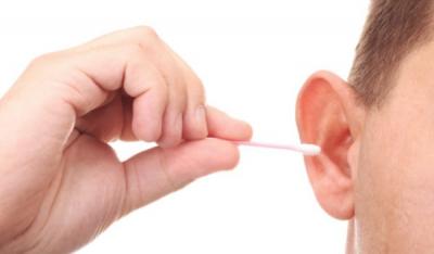 Patyczki do uszu mogą uszkadzać słuch