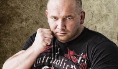 Kamil Bazelak - sportowiec z sercem do walki