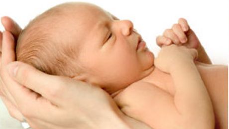 Obniżone napięcie mięśni u  niemowlaków. Co oznacza?