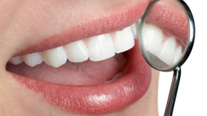 Nadwrażliwość zębów Problemy z zębami, którym sam możesz zaradzić