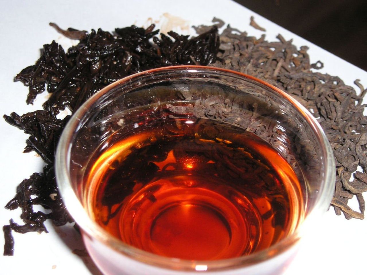 Czarna herbata – czy warto ją pić?