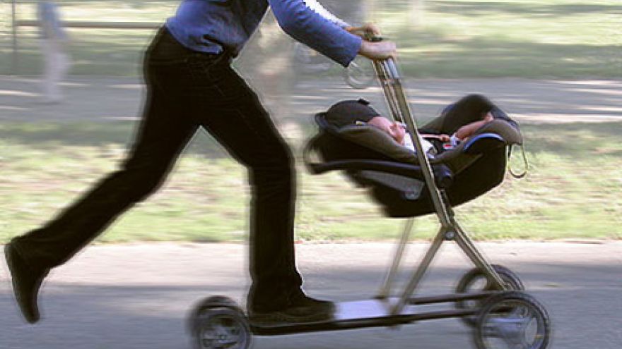  spacer Wózek-hulajnoga dla aktywnych mam