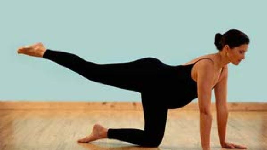 ćwiczenia w ciąży Ćwiczenia mięśni pośladków i grzbietu