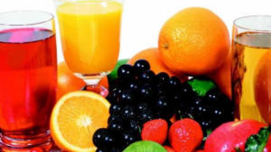 Zdrowe soki Soki owocowe – co tak naprawdę pijemy?