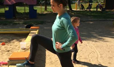 Ćwiczenia po ciąży dla mam - trening na placu zabaw
