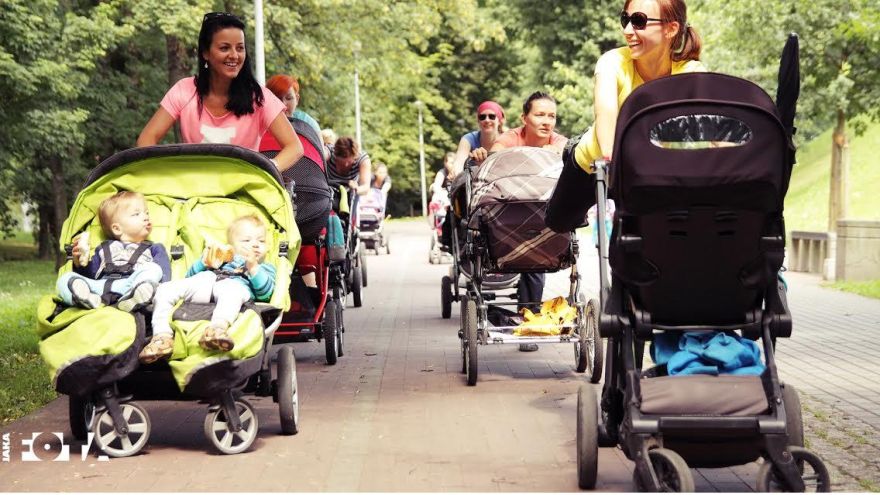 ćwiczenia z wózkiem Aktywna mama - czyli fitness z maluszkiem