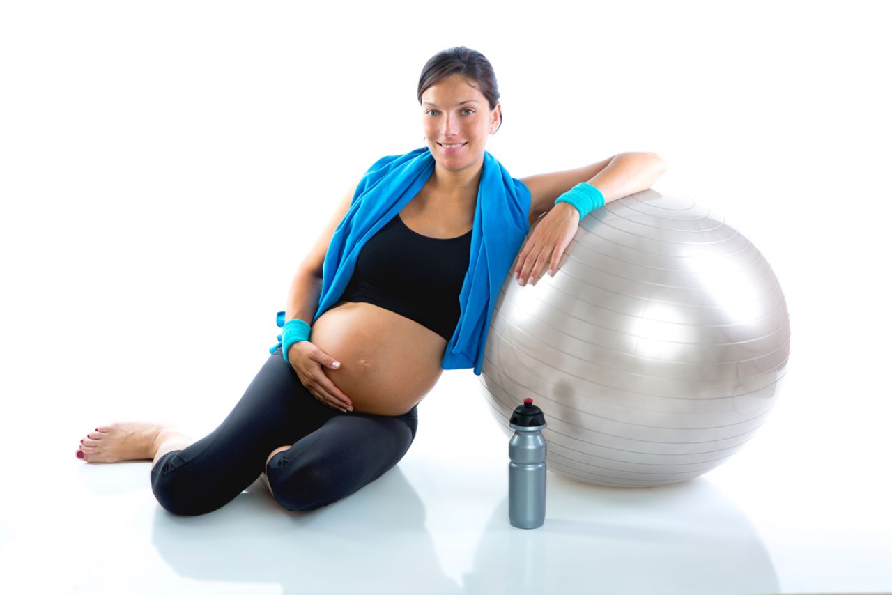 Fitnessowa moda w ciąży