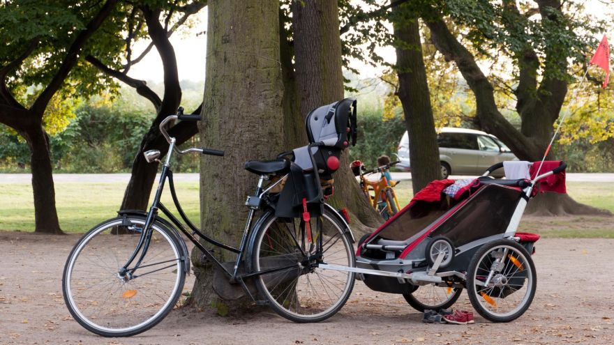 Oświetlenie roweru Rowerem z dzieckiem – bezpiecznie i zgodnie z prawem