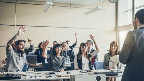 Najlepsze treningi na początek roku – jak zacząć, żeby się nie zniechęcić?