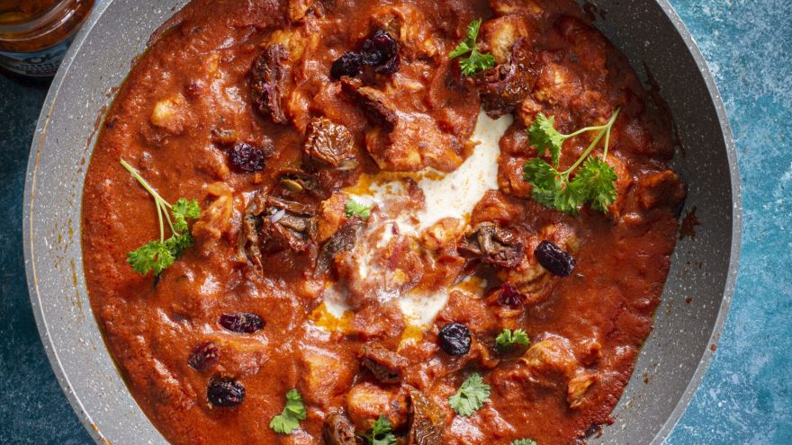 Dieta Tikka masala z kurczakiem i suszonymi pomidorami z żurawiną