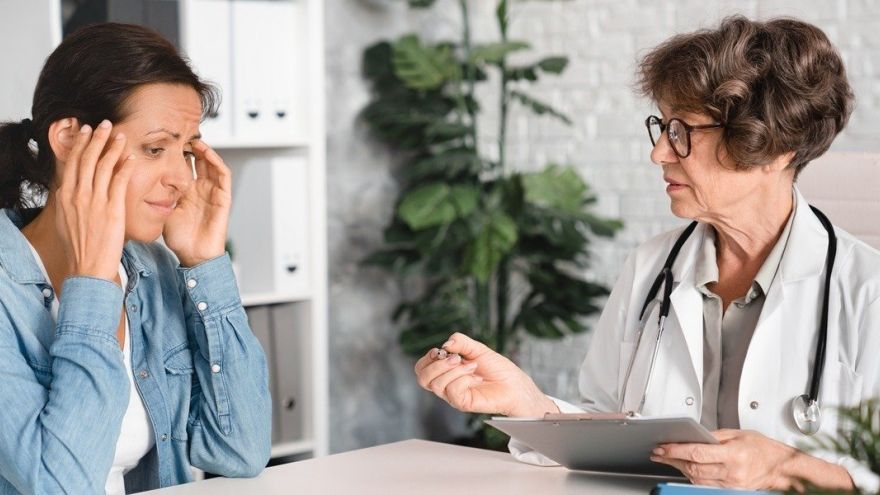 Zdrowie Menopauza po leczeniu raka piersi – objawy, skutki i sposoby łagodzenia