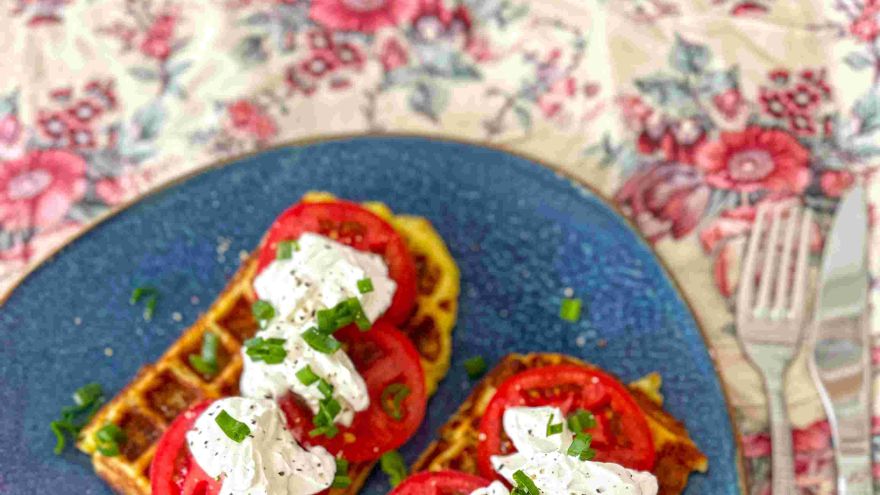 Dieta Gofry ziemniaczane z pomidorami – przepis na wytrawne gofry jak u babci