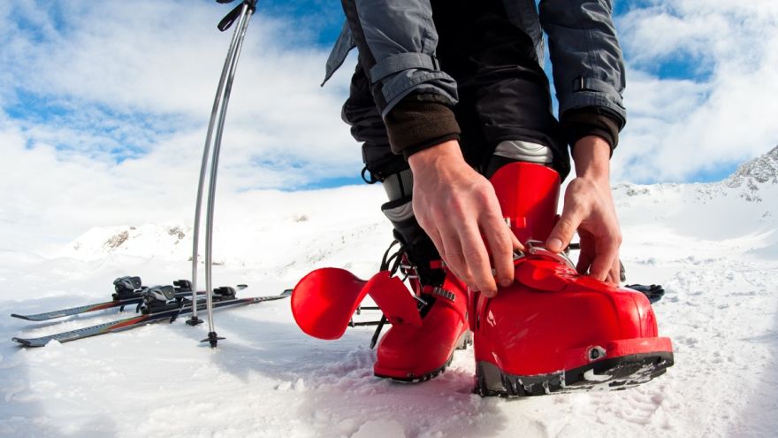 Narty Budowa buta narciarskiego - jak powinno wyglądać jakościowe obuwie narciarza?