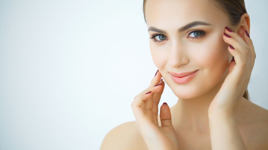 Kosmetyka Witamina C w pielęgnacji twarzy: jakie kosmetyki warto wypróbować?