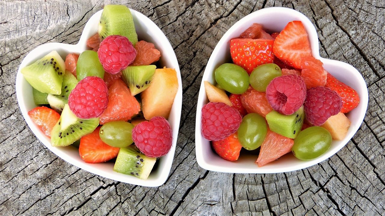 Czy dzieci powinny jeść tyle samo warzyw i owoców co dorośli?
