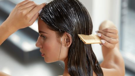 Odżywka do włosów - po co się ją stosuje i jakie daje efekty?