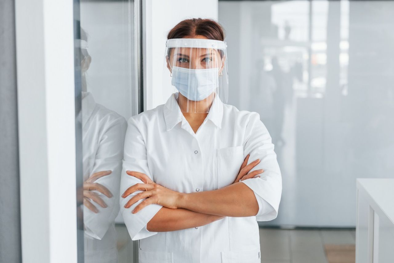 Pasja, praca, wiedza - co warto wiedzieć o pracy pielęgniarki i laboranta?
