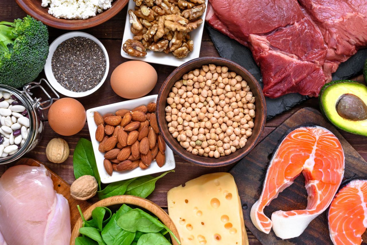 10 produktów bogatych w białko, które warto wdrożyć do swojej diety
