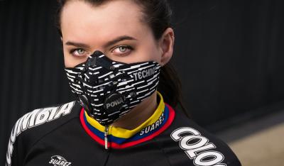 Jak prawidłowo oddychać w maseczce?