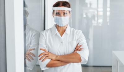 Pasja, praca, wiedza - co warto wiedzieć o pracy pielęgniarki i laboranta?