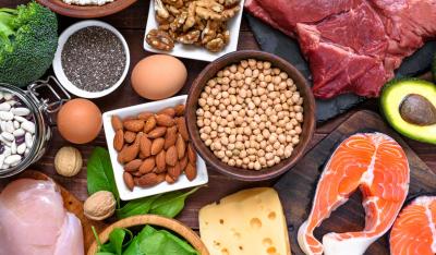 10 produktów bogatych w białko, które warto wdrożyć do swojej diety